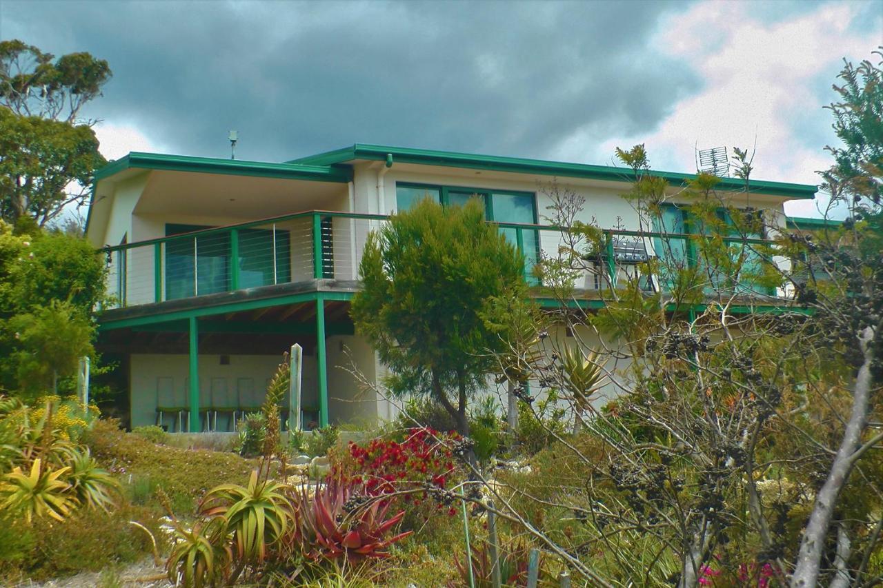 'The Lookout' At 27 Fraser Street Bicheno Exterior foto